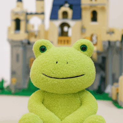 Grenouille Mungo, peluche câline et joyeuse 25 cm
